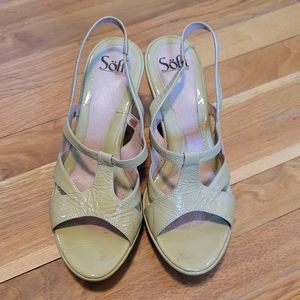 Sofft Size 10 Patent Leather Wedge Sandals